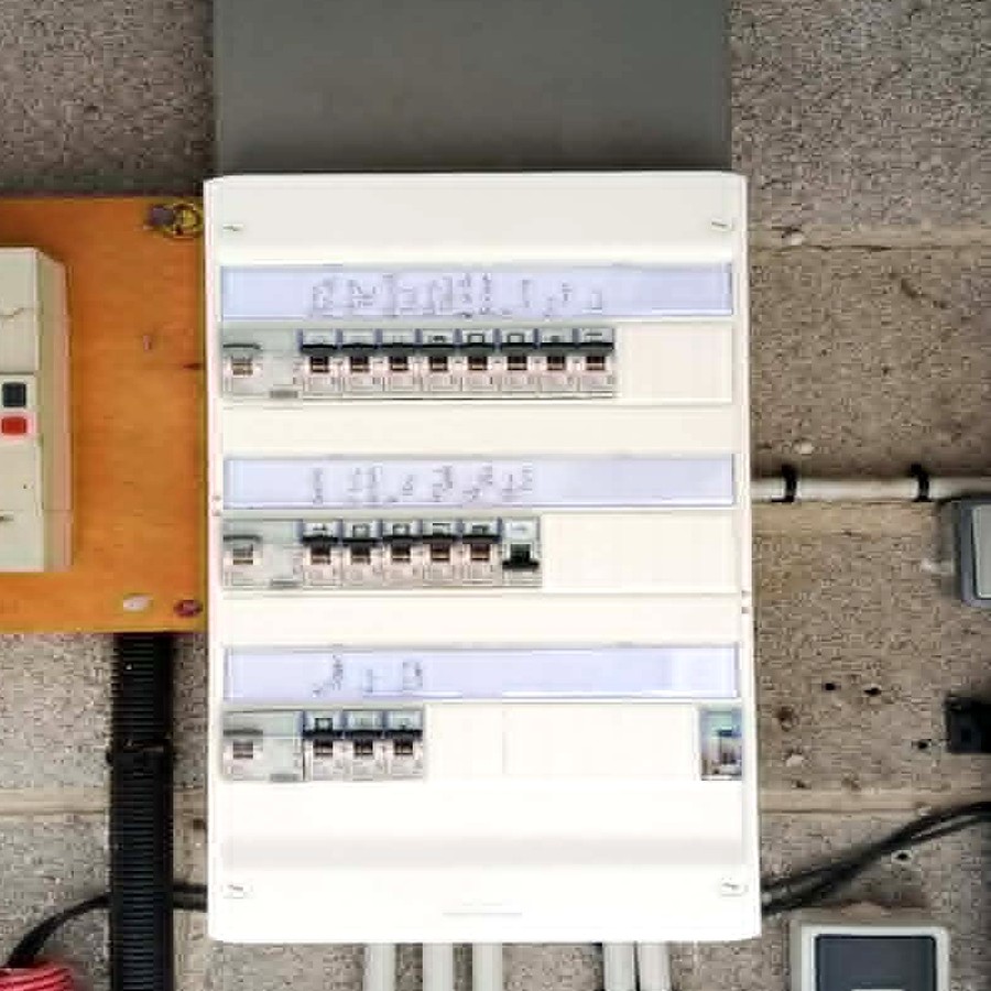 Tableau électrique rénové à Amiens par Degouy Énergies
